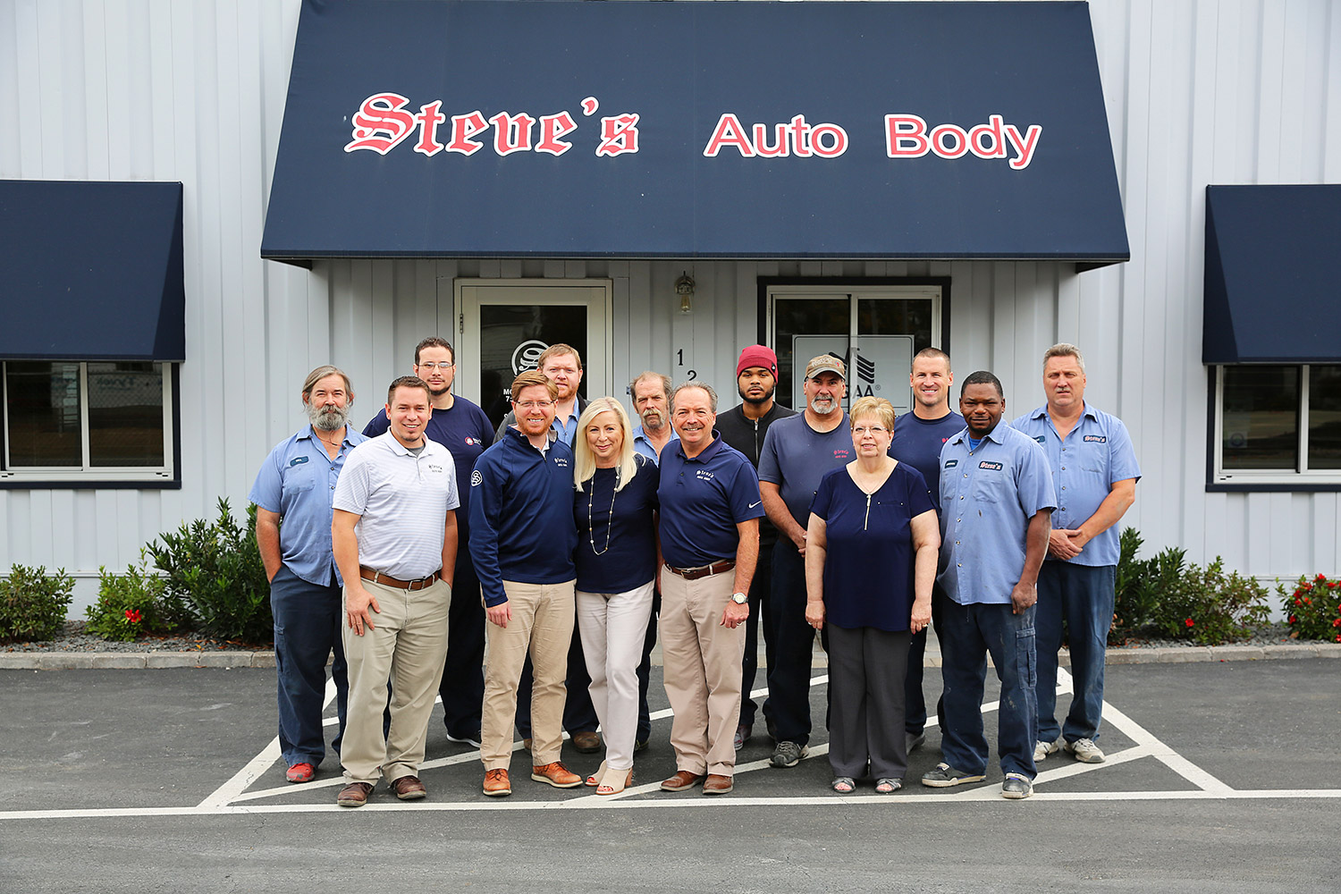 Take a Look Inside Steve's Auto Body's Offices & Collision Repair Facility - Steves Staff Photo2018o2